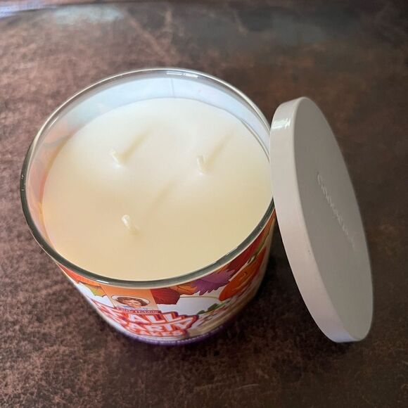 Goose Creek Limited Edition Little Debbie Series Fall Party Cakes 3 Wick Candle - Picture 5 of 8